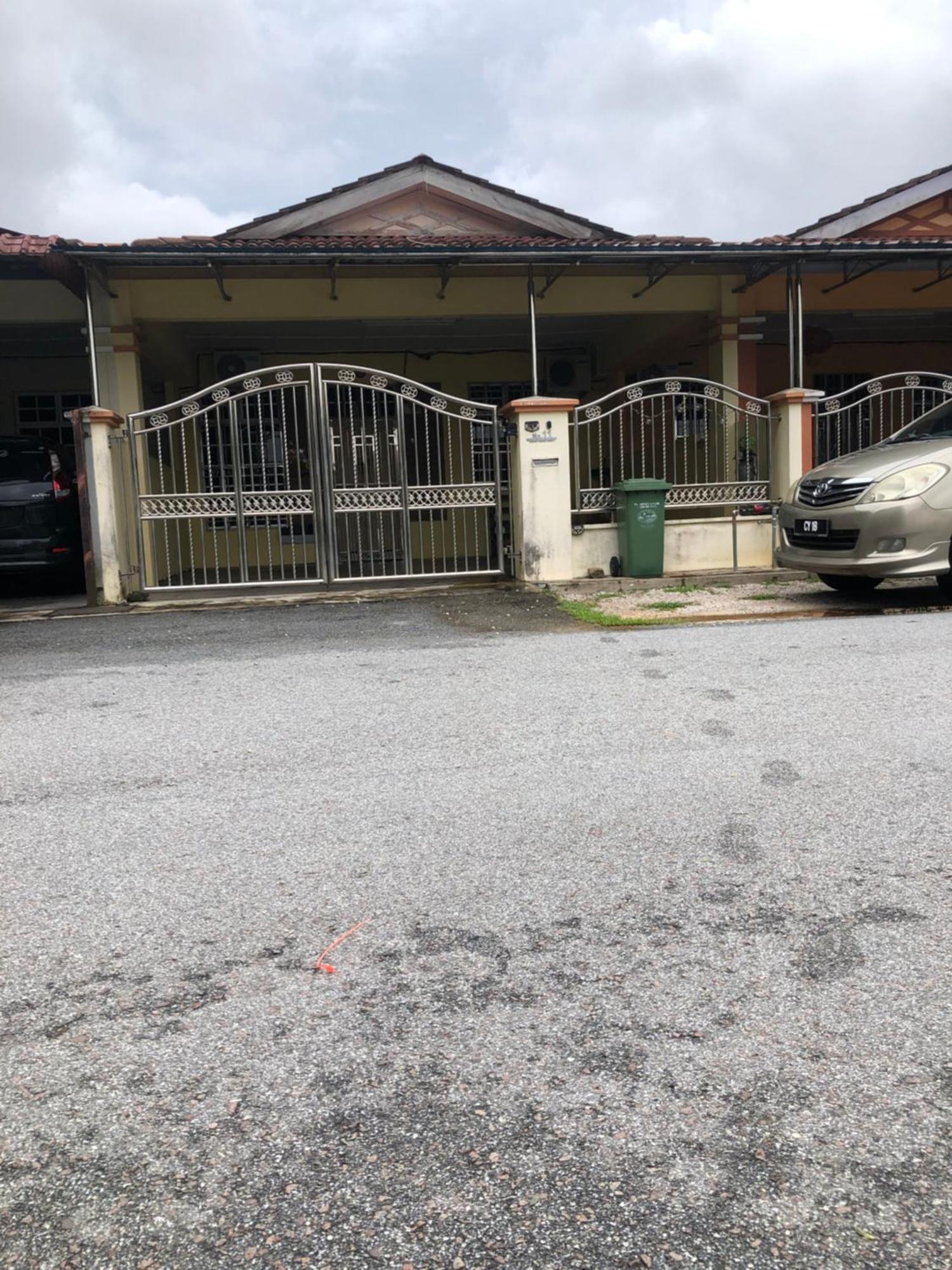 E&Y Homestay Kuala Rompin Eksteriør bilde